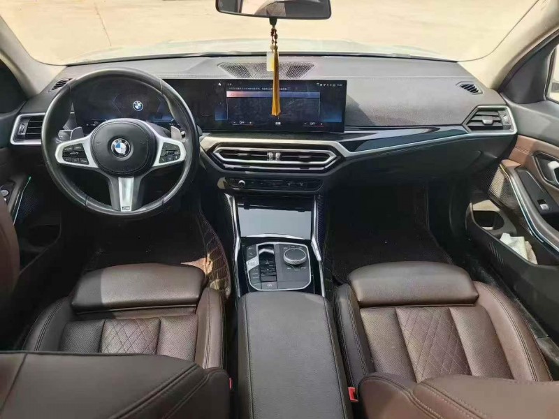 济宁23年宝马3系5