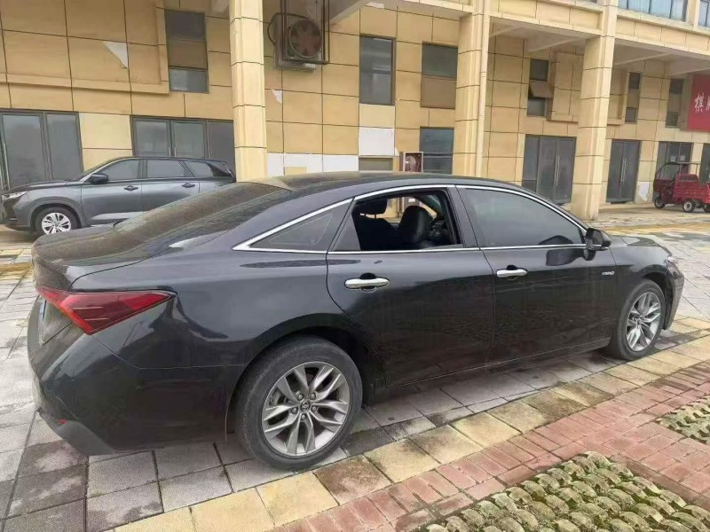 吉安21年丰田亚洲龙8