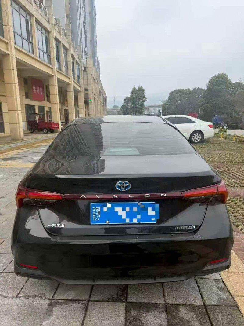 吉安21年丰田亚洲龙9