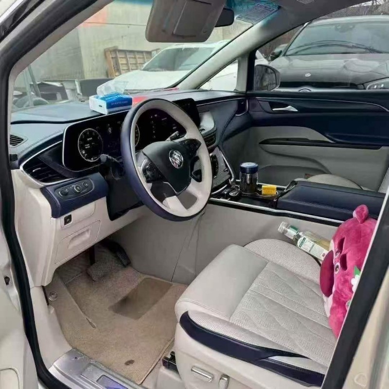 济宁22年别克GL84