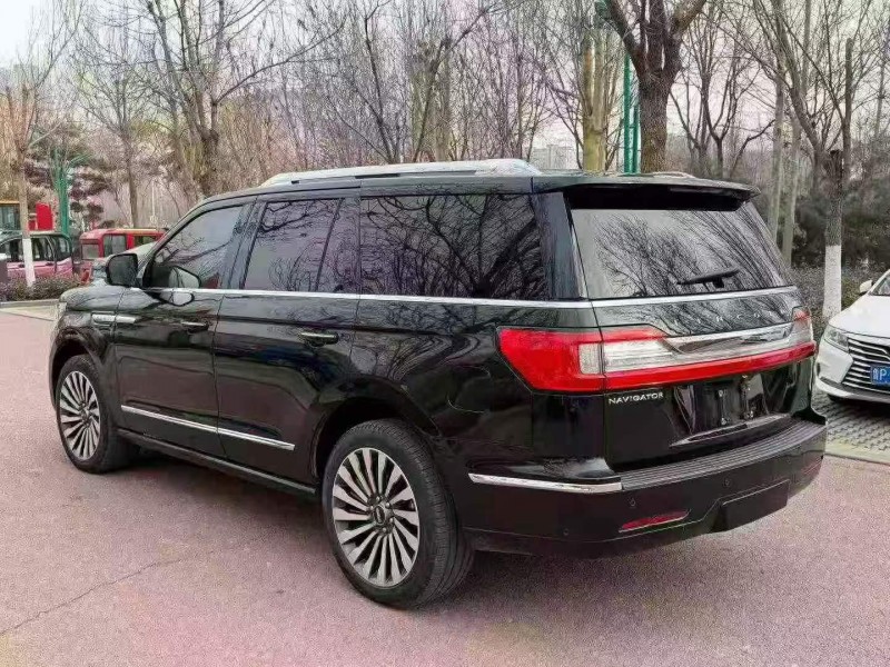 东营21年林肯领航员7