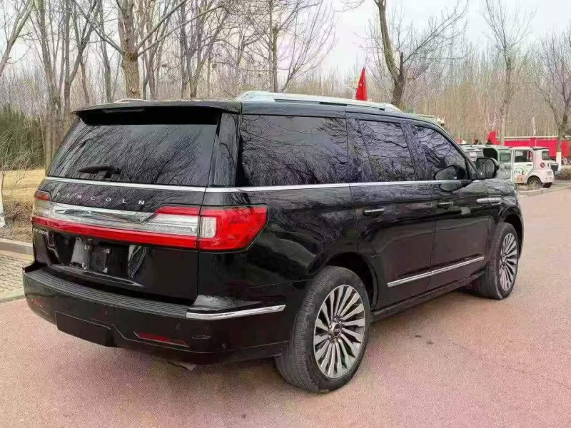 东营21年林肯领航员8