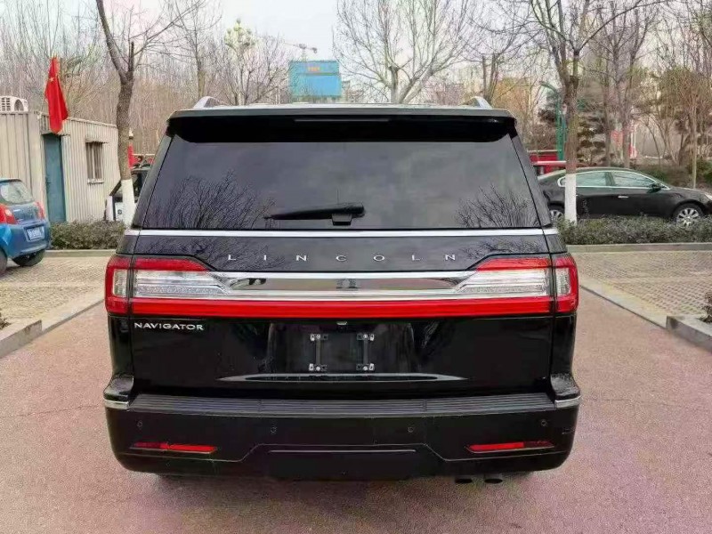 东营21年林肯领航员9