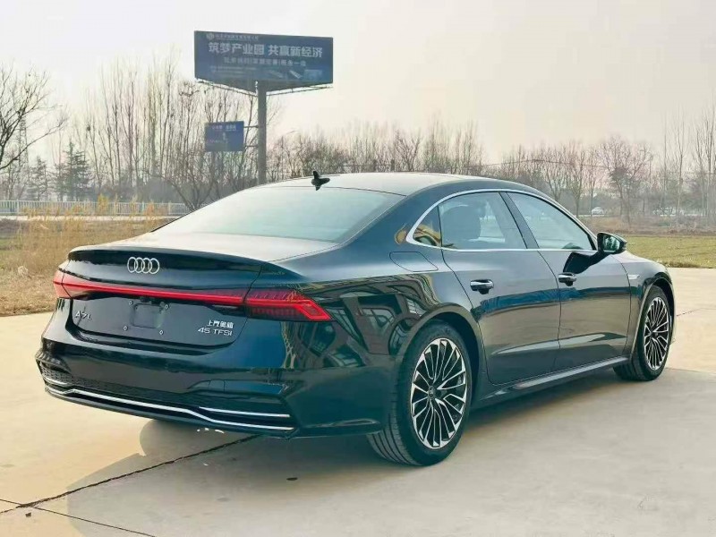 东营24年奥迪A7L6