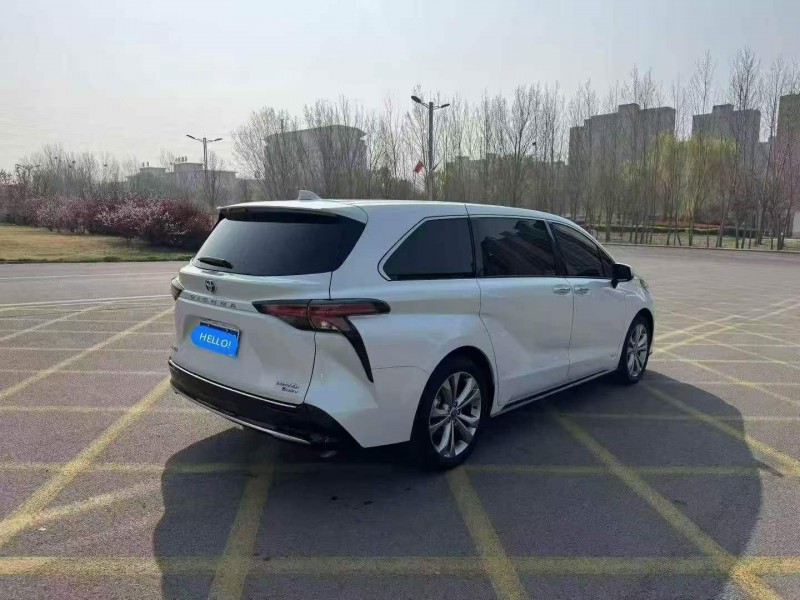 淮安25年丰田塞纳8