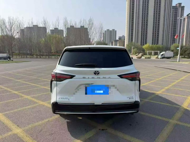 淮安25年丰田塞纳9