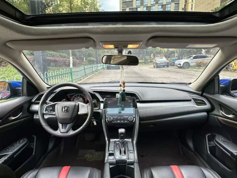 成都18年本田思域5