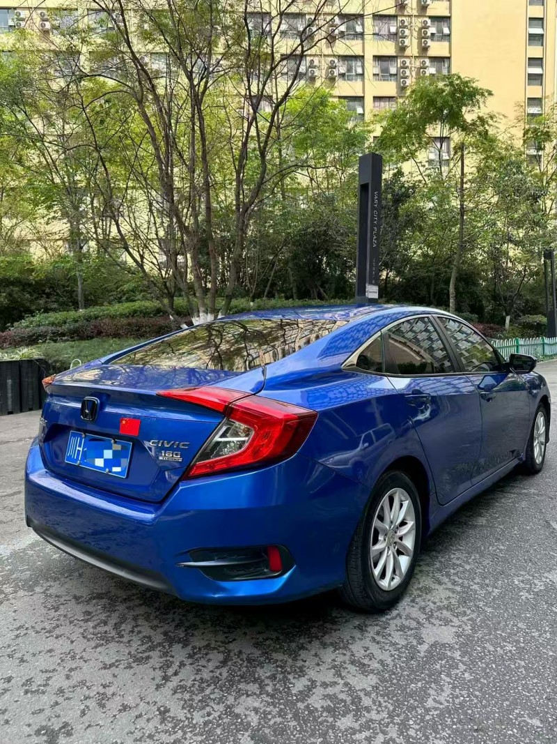 成都18年本田思域9