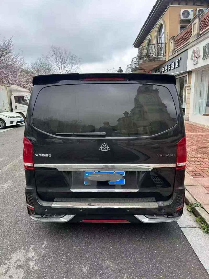 嘉兴21年奔驰威霆9