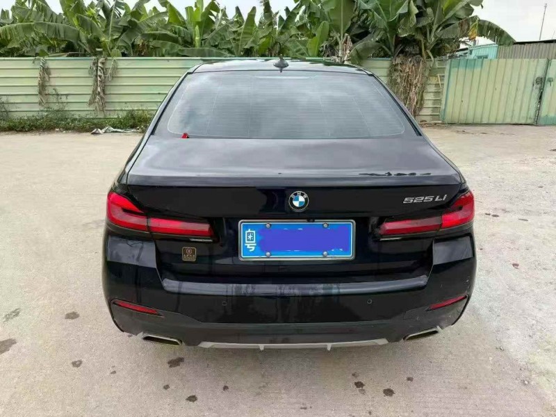 中山20年宝马5系9