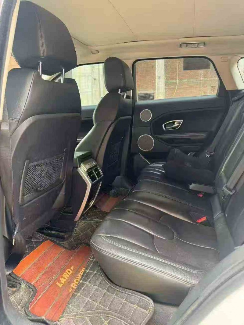 玉林16年路虎极光6