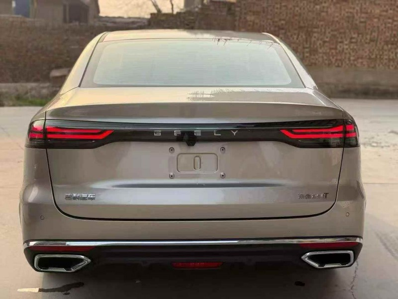 枣庄26年吉利帝豪8