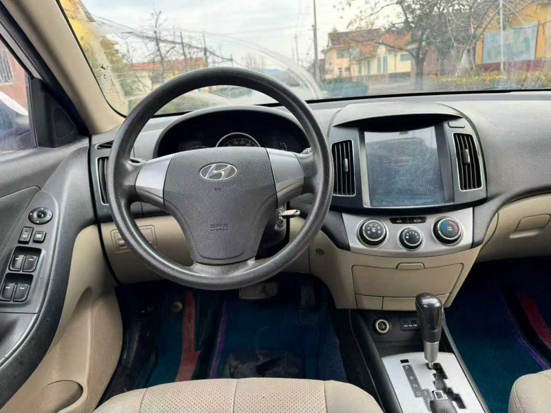 青岛14年现代悦动5