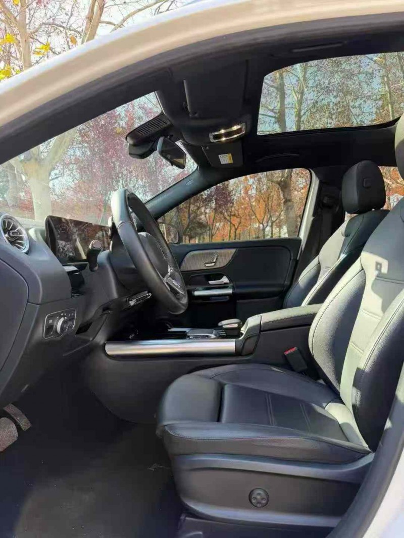 青岛22年奔驰GLA4