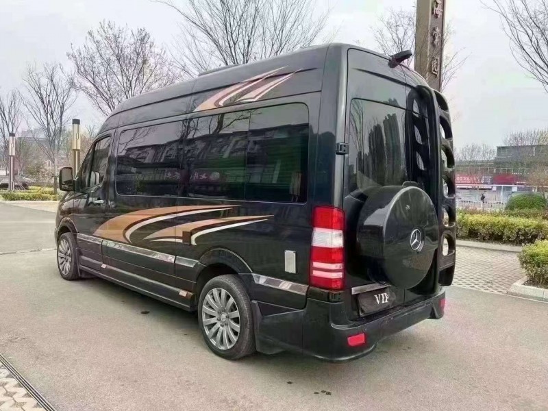 济宁14年奔驰斯宾特6