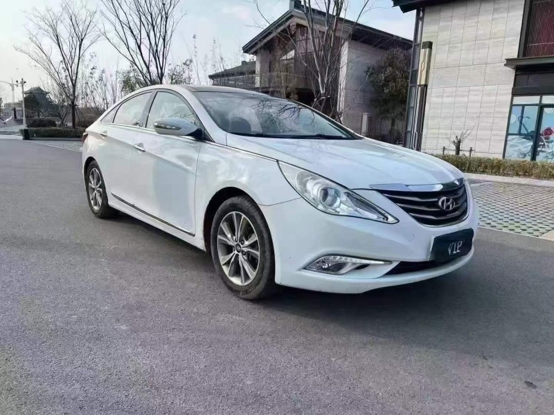济宁15年现代索纳塔3