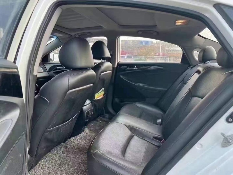 济宁15年现代索纳塔6