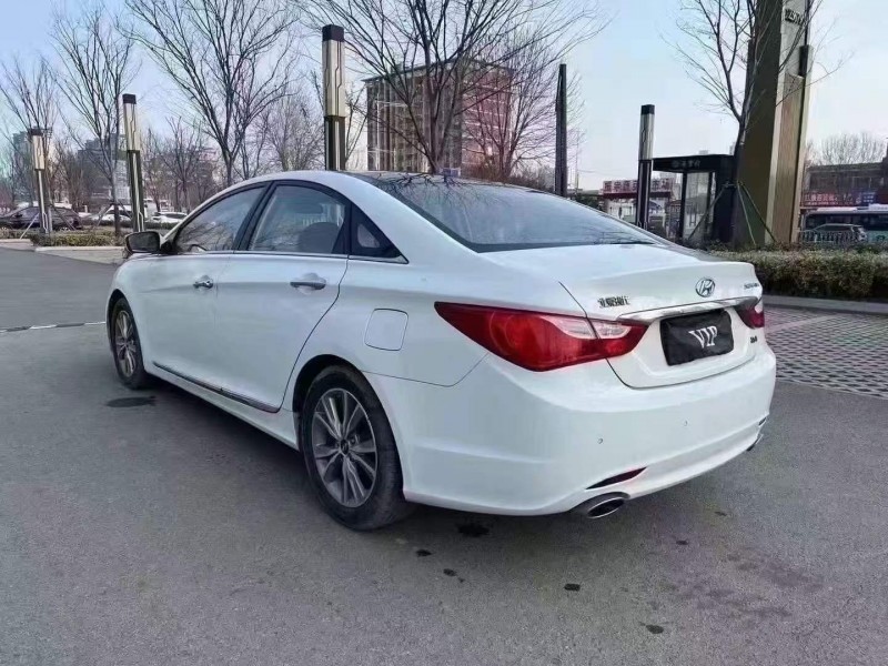 济宁15年现代索纳塔7