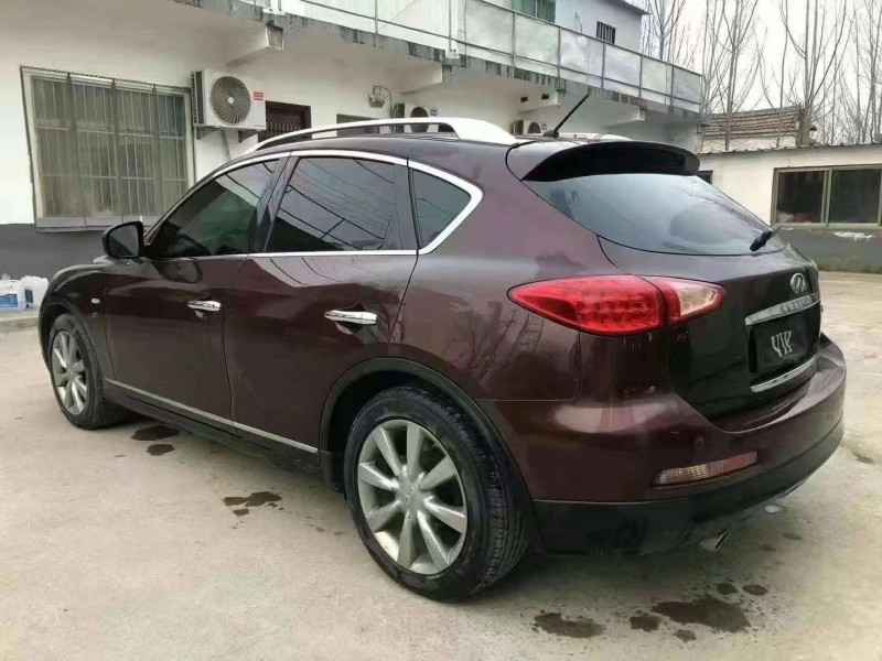 济宁14年英菲尼迪QX507