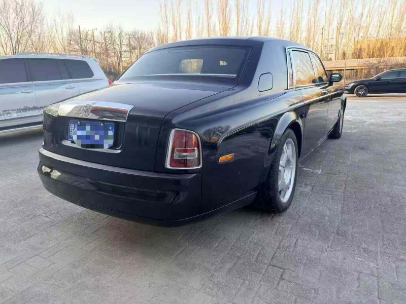 唐山10年劳斯莱斯幻影5