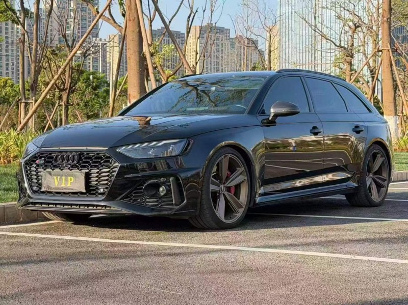 昆明22年奥迪RS42
