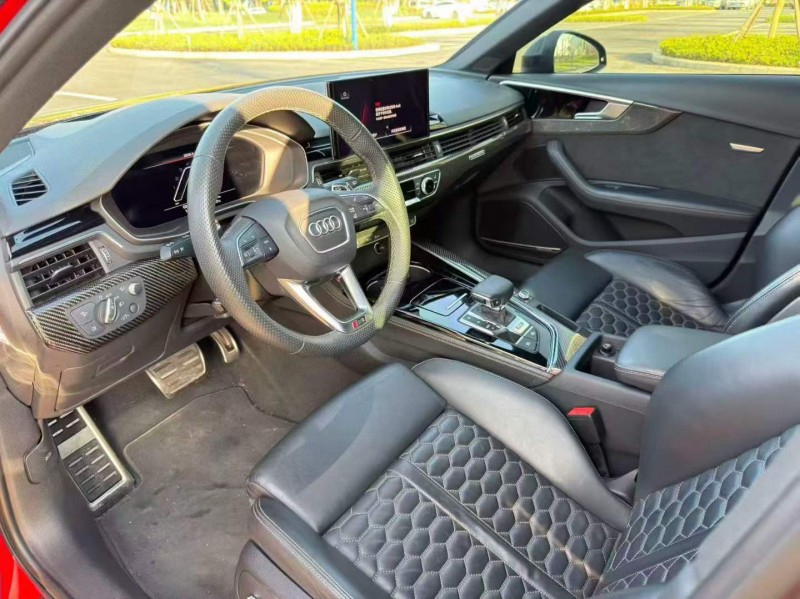 昆明22年奥迪RS44