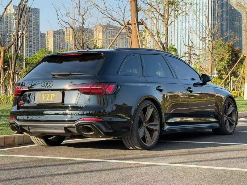 昆明22年奥迪RS46