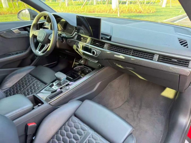 昆明22年奥迪RS47