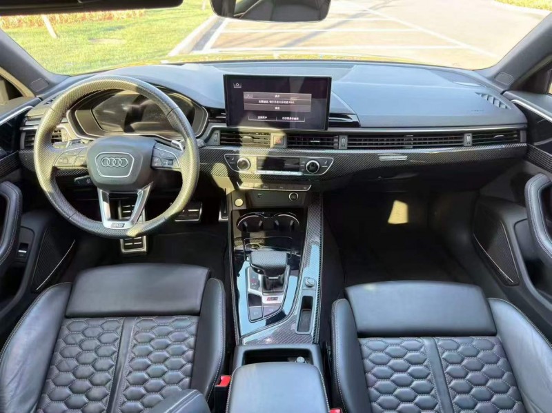 昆明22年奥迪RS49