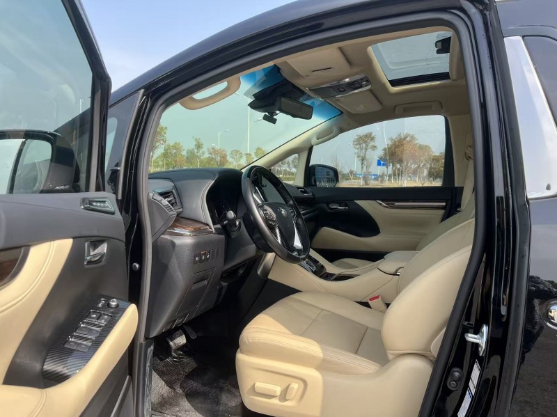 盐城22年丰田埃尔法4