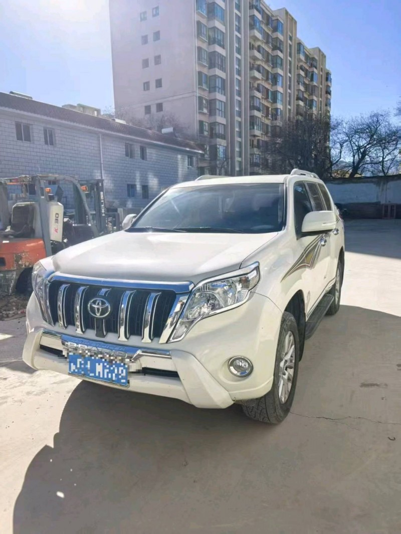拉萨17年丰田普拉多3