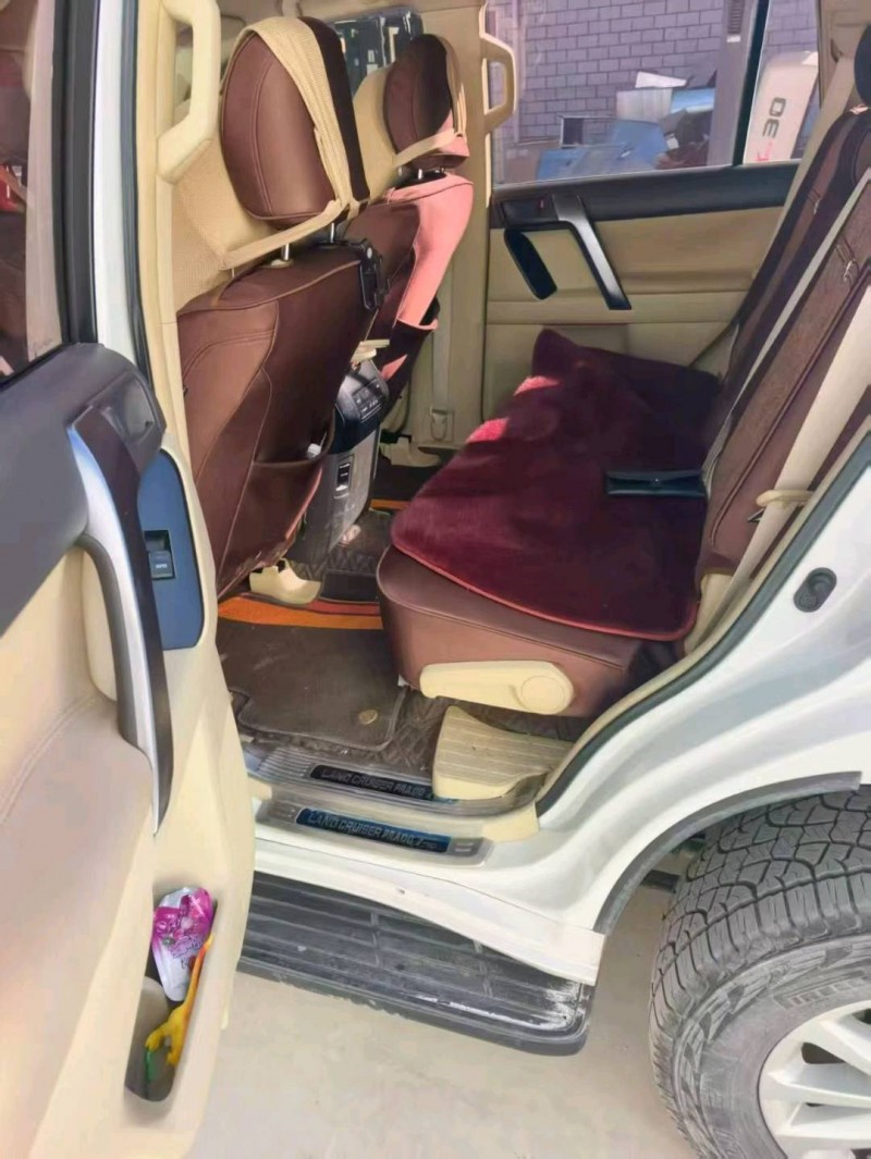 拉萨17年丰田普拉多5