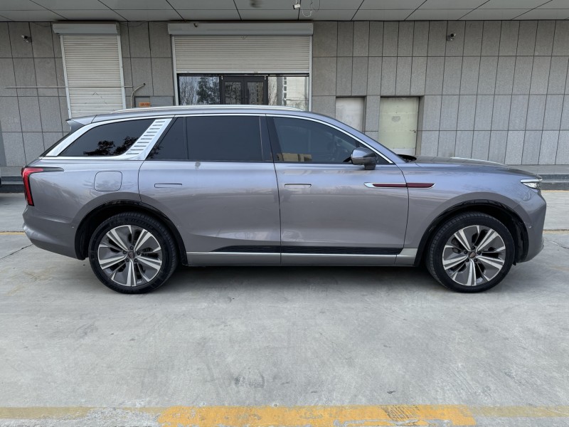 济宁21年红旗HS72