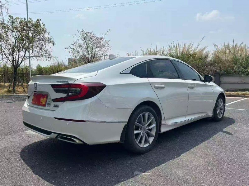 广州22年本田雅阁7