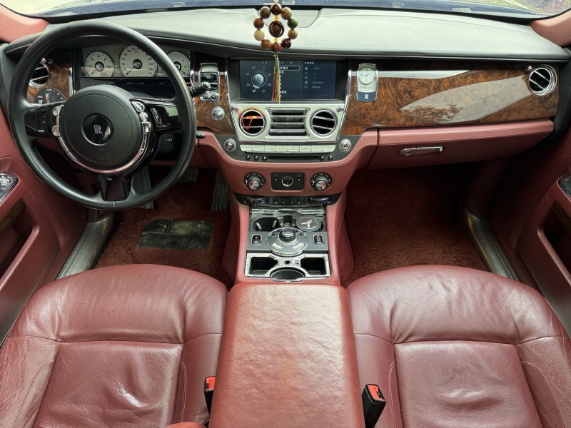 济宁12年劳斯莱斯古斯特3