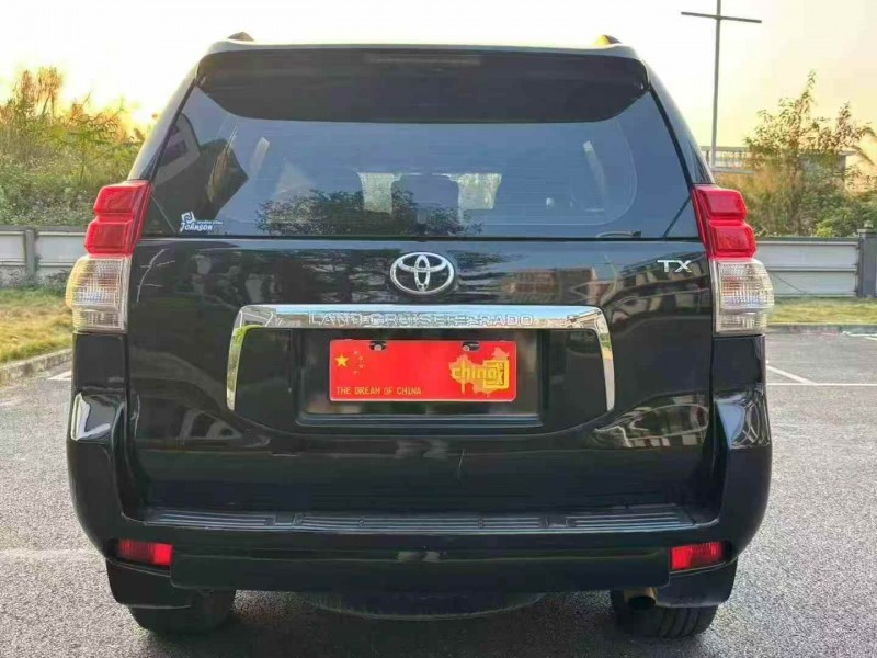 广州12年丰田普拉多5