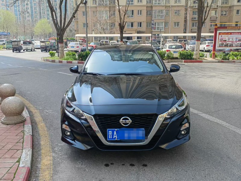 安阳22年日产天籁1