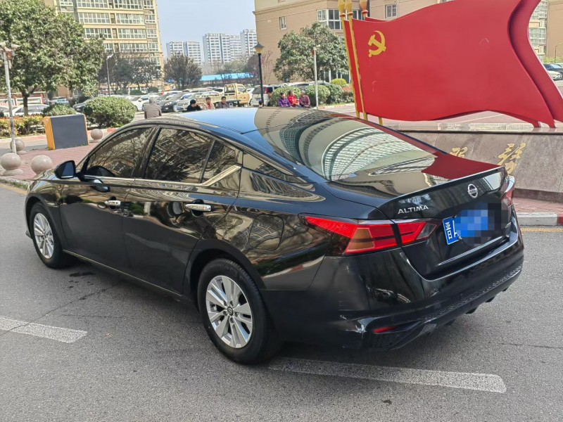 安阳22年日产天籁6