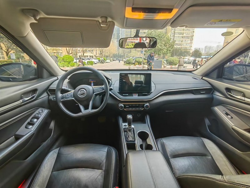 安阳22年日产天籁8