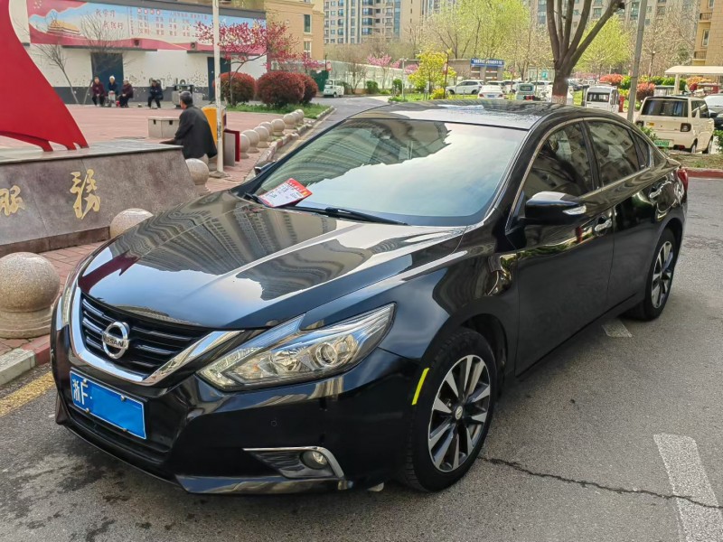 安阳18年日产天籁4