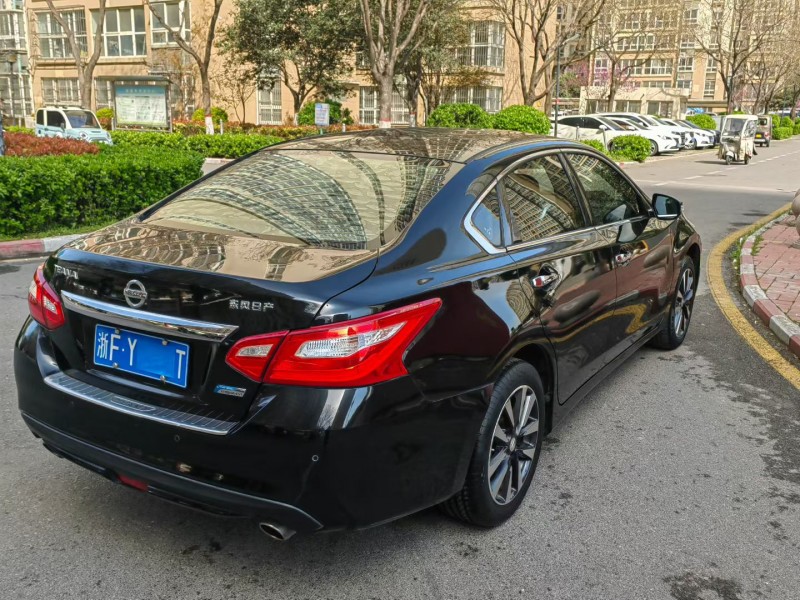安阳18年日产天籁7