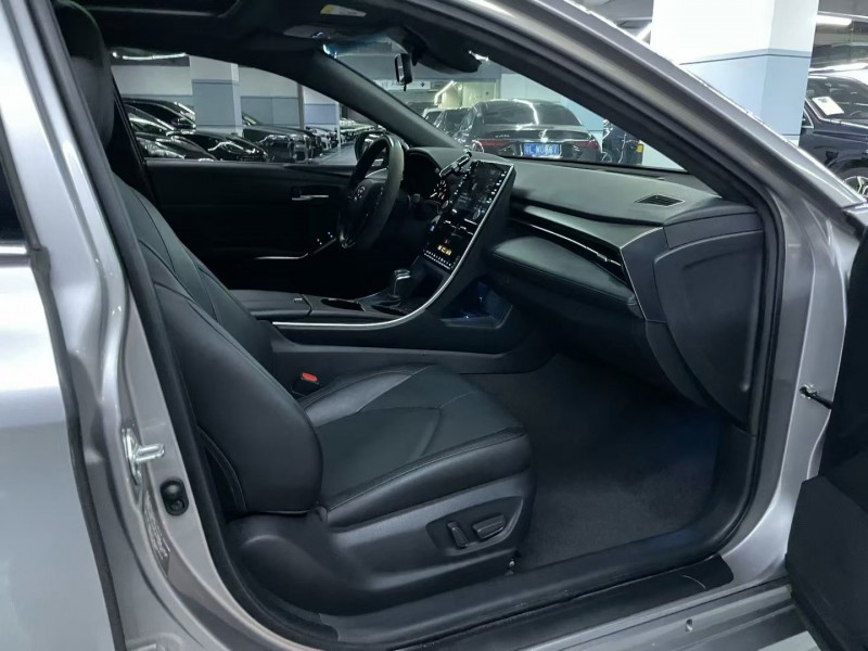 广州22年丰田亚洲龙8