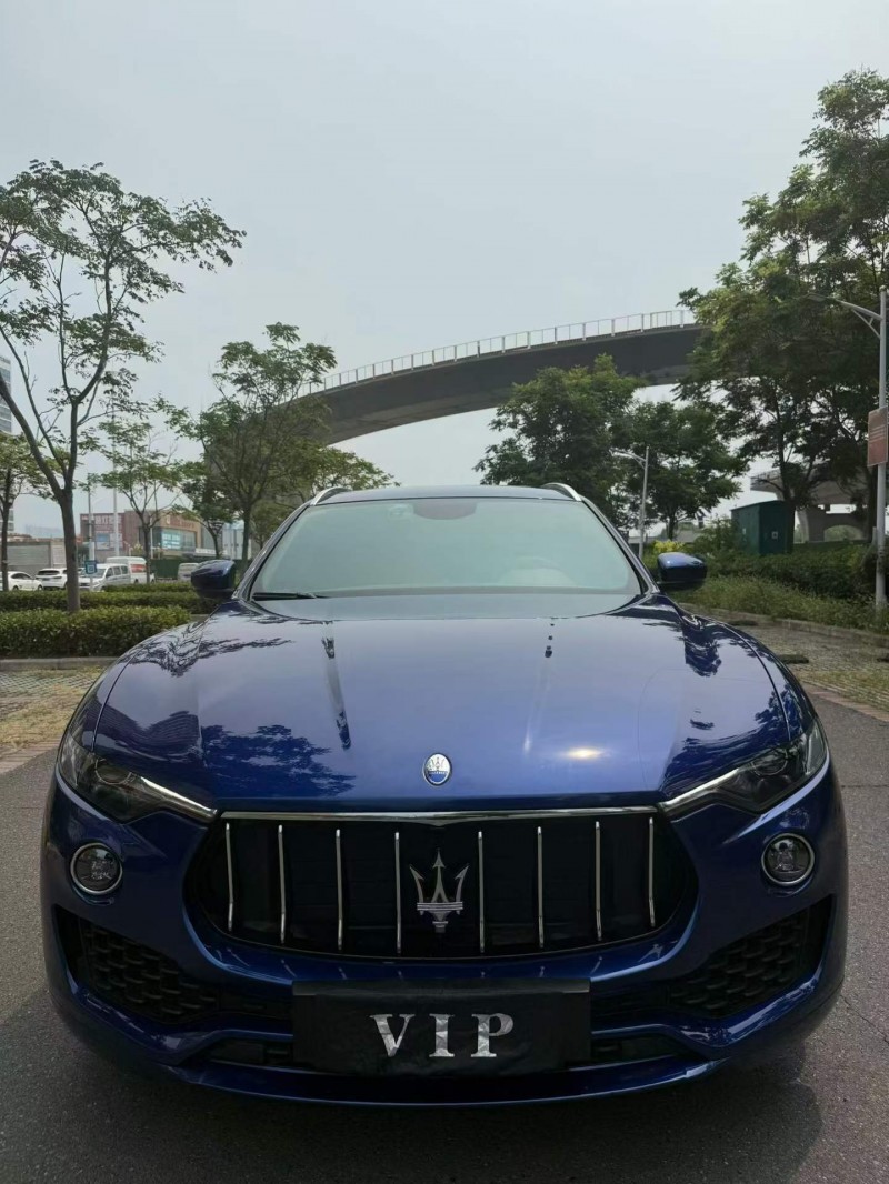 襄阳19年玛莎拉蒂Levante1