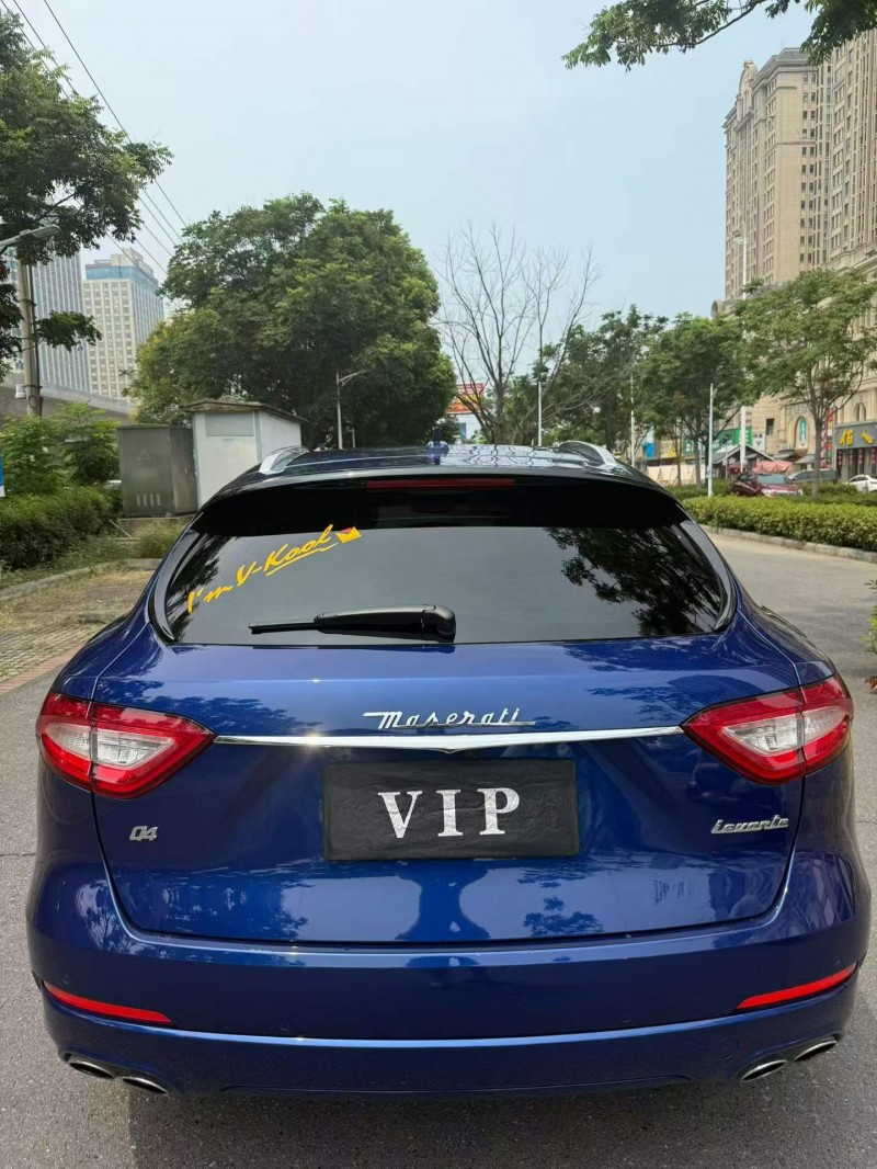 襄阳19年玛莎拉蒂Levante3