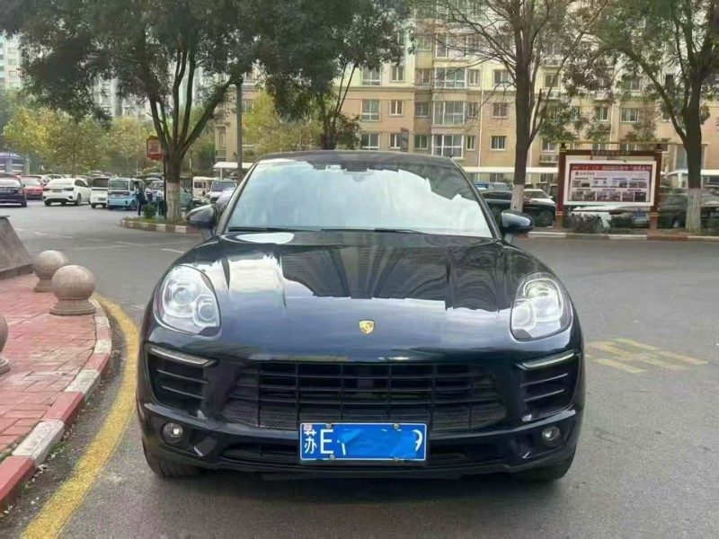 安阳18年保时捷Macan1