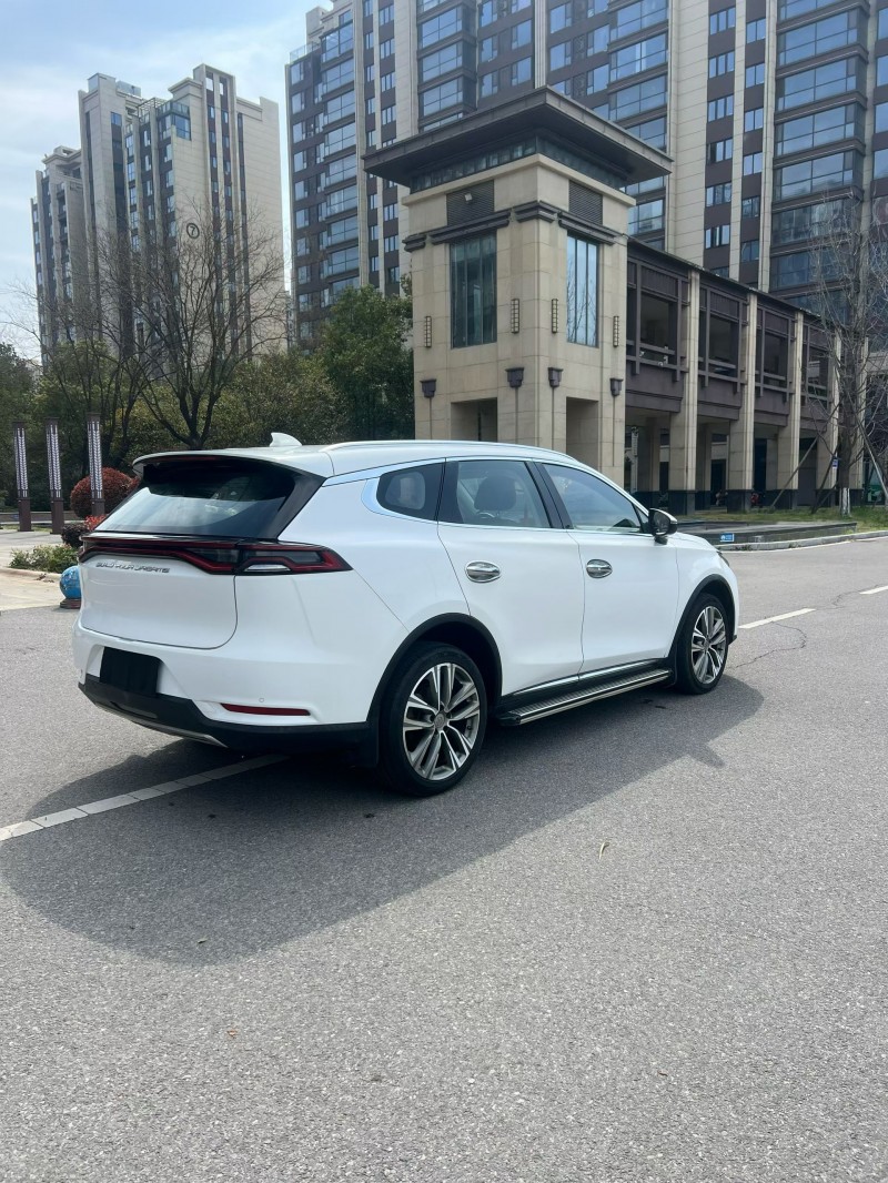 南阳18年比亚迪唐5