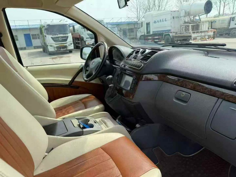 烟台14年奔驰威霆4