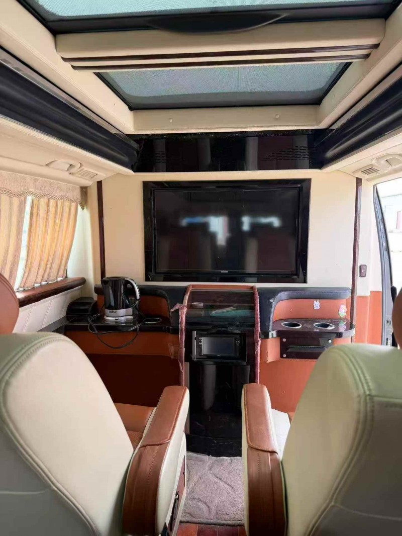 烟台14年奔驰威霆6