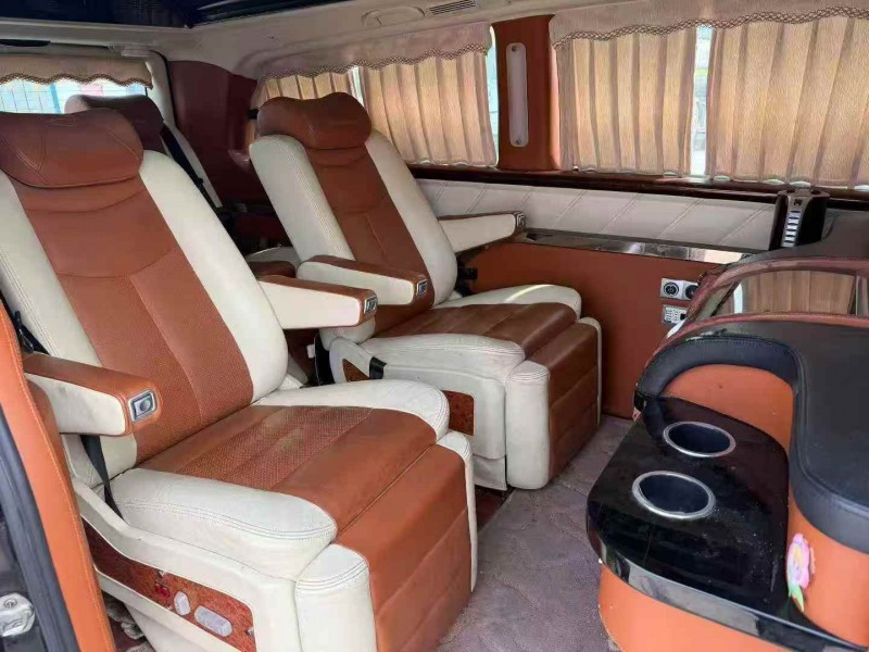 烟台14年奔驰威霆7