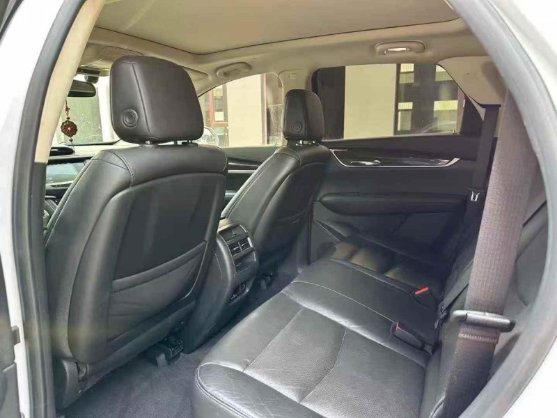 枣庄18年凯迪拉克XT54